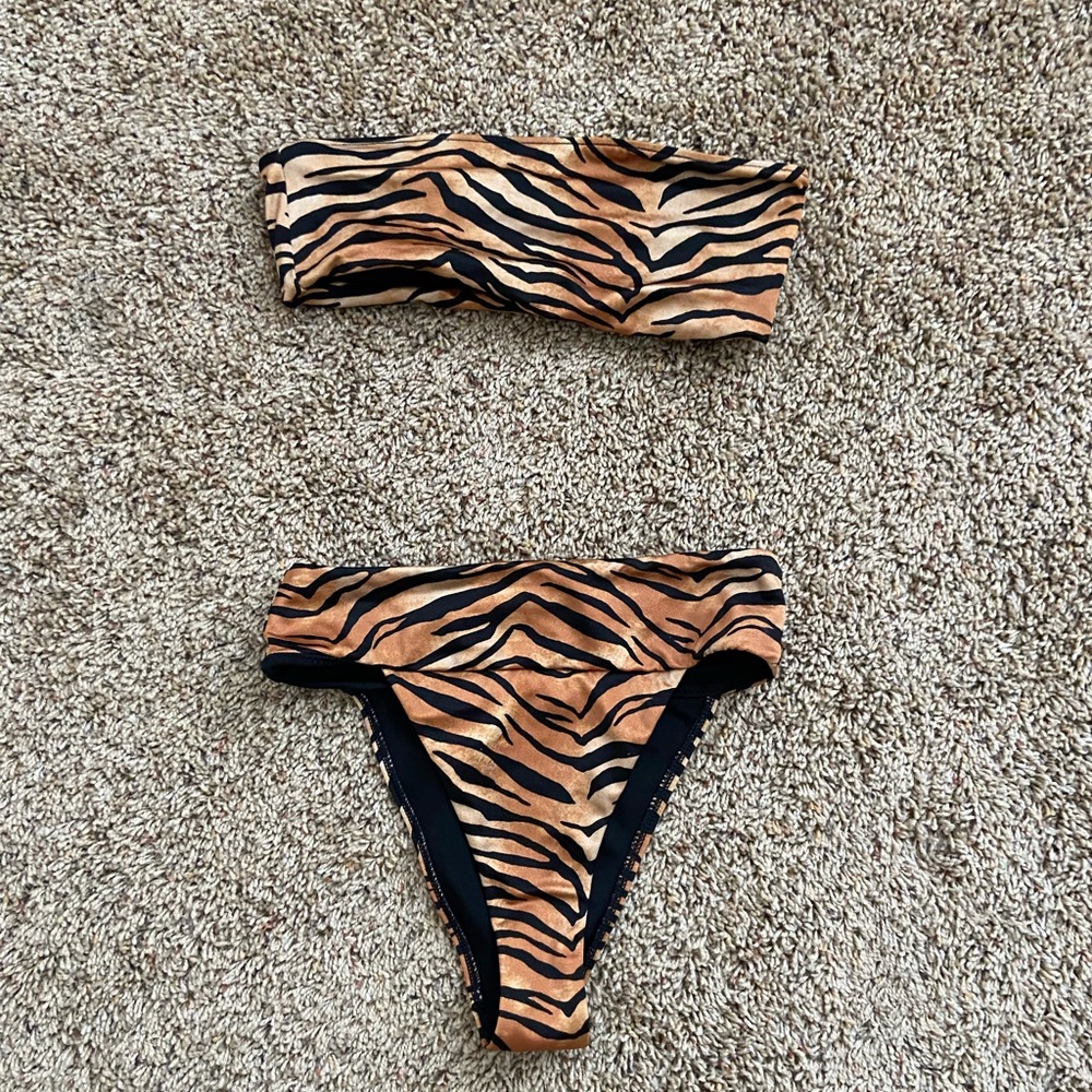 Pacsun Kylie and Kendall bandeau bikini